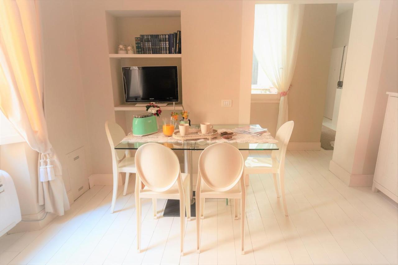 White Florence Suite Eksteriør bilde